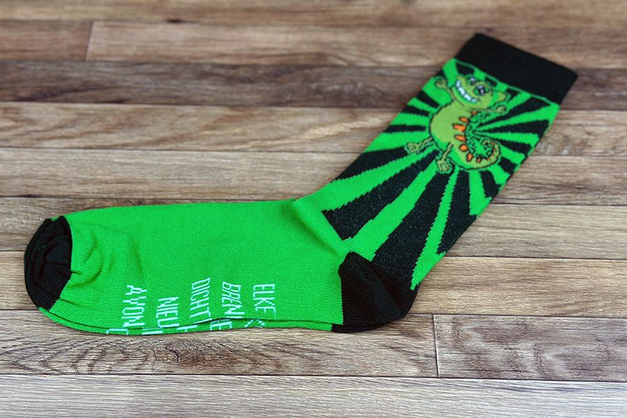 groene geklede sokken met een eigen custom ontwerp en fijne details ingeweven